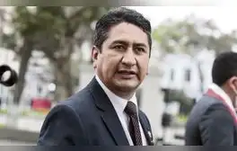 Vladimir Cerrón solicita al Poder Judicial que se archive denuncia en su contra por el caso Antalsis