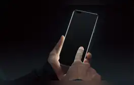 ¿Qué hacer si tu teléfono se queda con la pantalla negra, no puedes desbloquearlo y tampoco encender?