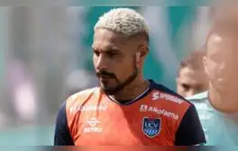 Revelan la verdadera razón del por qué Guerrero desobedeció a su DT y no jugó ante Alianza Lima