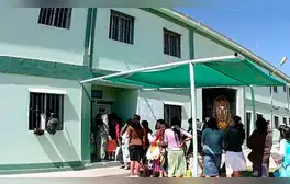 Mujer intenta ingresar más de 40 celulares a penal de Socabaya: personal del INPE la detuvo