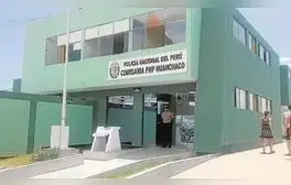Trujillo: joven entra a comisaría con réplica de arma y apunta a policías porque "quería jugar Free Fire”
