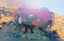Volcadura de auto en vía Juliaca-Arequipa deja un fallecido y 5 heridos: entre ellos un bebé