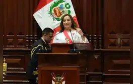 Dina Boluarte dio un mensaje vacío y alejado de la realidad para congraciarse con sus aliados