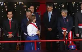 Wilfredo Oscorima fue invitado al estrado oficial de la parada militar: Dina Boluarte evitó saludarlo