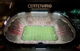 Canal confirmado para ver la 'Noche Eterna' por el centenario de Universitario desde el Estadio Monumental