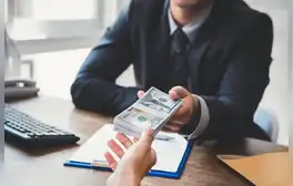 Factoring: ¿Cuánto dinero recibiré si adelanto el cobro de una factura? ¡SIMULA AQUÍ!