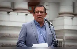 Eduardo Salhuana anuncia que los plenos serán presenciales: "congresista que no asista se les descontará"