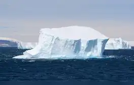 El iceberg más grande del mundo que está girando en medio del océano: se desprendió en 1986