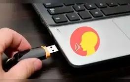 ¿Tienes una memoria USB? Así puedes hacer que tu PC 'hable' cuando la conectas o desconectas