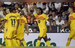 Barcelona arrancó la era Hansi Flick con un triunfo: 2-1 a Valencia con doblete de Lewandowski