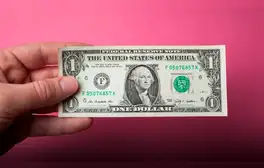 El billete de 1 dólar que vale hasta por US$150.000 en Estados Unidos por un increíble error de impresión