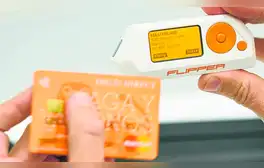 Con este gadget los delincuentes clonan tarjetas bancarias con solo acercarse a ti