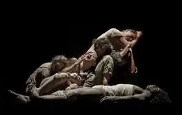 Teatro: Íntegro cumple 40 años y lo celebra con una obra crítica de la coyuntura
