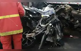 Camioneta se vuelca en carretera Pataz y queda hundida en el río: hay un fallecido y 3 desaparecidos