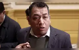 Darwin Espinoza pierde el control y arremete contra la prensa tras supuesta pelea de su esposa: "Son chismes baratos"