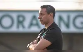 Nolberto Solano fue despedido tras dejar a equipo de la séptima división inglesa en zona de descenso