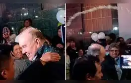 Rafael López Aliaga: echan orina a alcalde de Lima en rechazo de ciudadanos por su visita a Juliaca