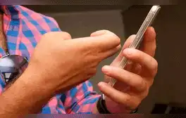 ¿Qué pasa si tocas 2 veces la pantalla del teléfono con tus nudillos? Te lo revelamos