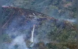 Premier minimiza incendios forestales pese a muertos y daños