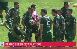Paolo Guerrero y su fuerte reclamo contra Joel Alarcón al final del partido por sus polémicas decisiones