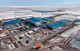 Rusia invirtió 976 millones de dólares para explotar el mayor yacimiento de litio del mundo: está en Sudamérica y comenzará en 2025