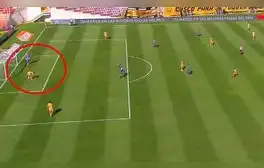 ¡Insólito! Cusco FC comete penal absurdo tras un blooper en un saque de meta que Cristal falló