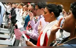 Ciudadanía americana 2024: la vestimenta adecuada para la ceremonia de juramento de lealtad en EE. UU.
