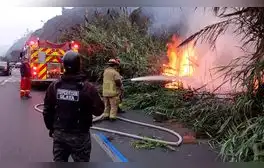 Incendio en la Costa Verde: llamas consumen matorrales y cierran carriles de Chorrillos hacia el Callao