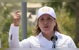 Dina Boluarte comete exabrupto en pleno discurso: "Estamos trabajando car*j*"