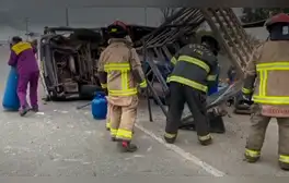 Accidente en la Panamericana sur: 3 muertos por choque de camiones que cargaban balones de gas y madera