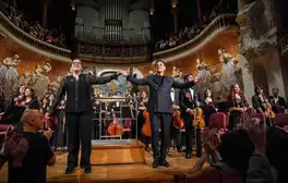 Orquesta Juvenil Sinfonía por el Perú conquista a exigente público europeo