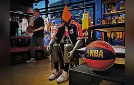 Adam Silver, miembro de la NBA, afirma que pretemporada del baloncesto estadounidense podría jugarse en China