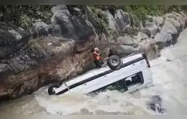 lr.pe
