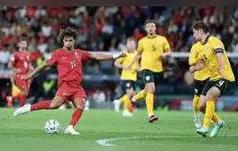 Joao Félix marcó el primer gol del partido para Portugal. Foto: AFP