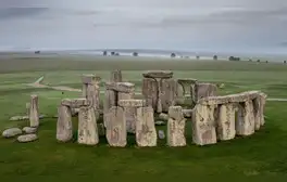 Investigadores proponen cómo habría viajado una de las piedras principales de Stonehenge. Foto: Wikimedia