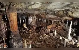 Una cueva en Cantabria esconde uno de los mejores espacios domésticos paleolíticos de Europa, conservado durante 16.800 años tras un desprendimiento que bloqueó su acceso.