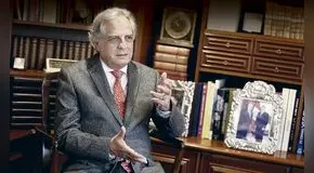 Manuel Rodríguez Cuadros: “Una de las tareas de Dina Boluarte debe ser establecer un diálogo nacional”