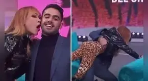 La Tigresa del Oriente sufre fuerte caída al intentar besar a conductor de Telemundo