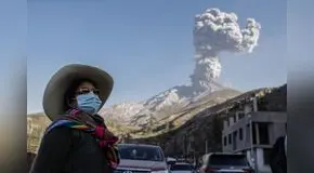 Cenizas del volcán Ubinas también se dispersaron hacia Puno