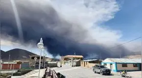 Volcán Ubinas ya lleva 4 meses en proceso eruptivo