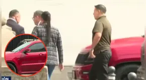 Captan a Juan Santiváñez llegando a Palacio de Gobierno en vehículo de proveedora del Estado