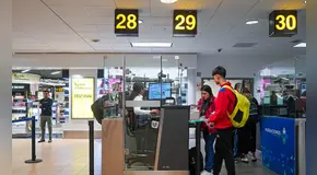 Migraciones impide el ingreso de casi mil extranjeros al Perú por alertas de seguridad y documentos irregulares