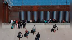 Trump acelera construcción del muro con México mientras bajan detenciones migratorias en frontera