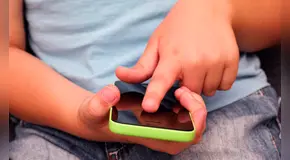 Tener un celular antes de los 13 años afecta la salud mental y nos haría más agresivos, según estudio
