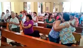 Coronavirus: Mons. Cabrejos llama la atención a fieles por abrazo de paz