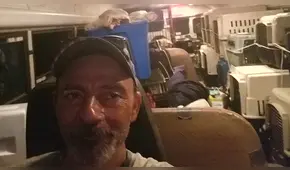 Recorre zonas afectadas por huracán Florence rescatando mascotas abandonadas