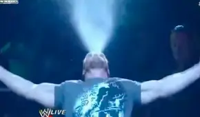 WWE: pareja de esposos sorprenden en su boda imitando a Triple H [VIDEO]