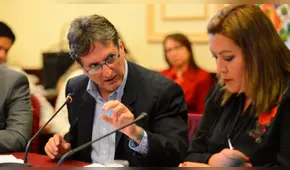 Pablo de la Flor se defiende en el Congreso: "Reconstrucción ya está en marcha"