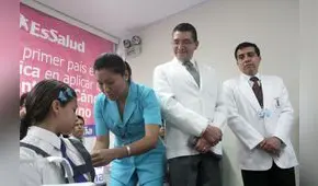 Campañas de vacunación de EsSalud protegen a asegurados de 24 enfermedades