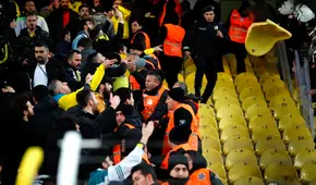 Presidente de Fenerbahce perdió los papeles tras derrota de su equipo contra el Galatasaray [VIDEO]